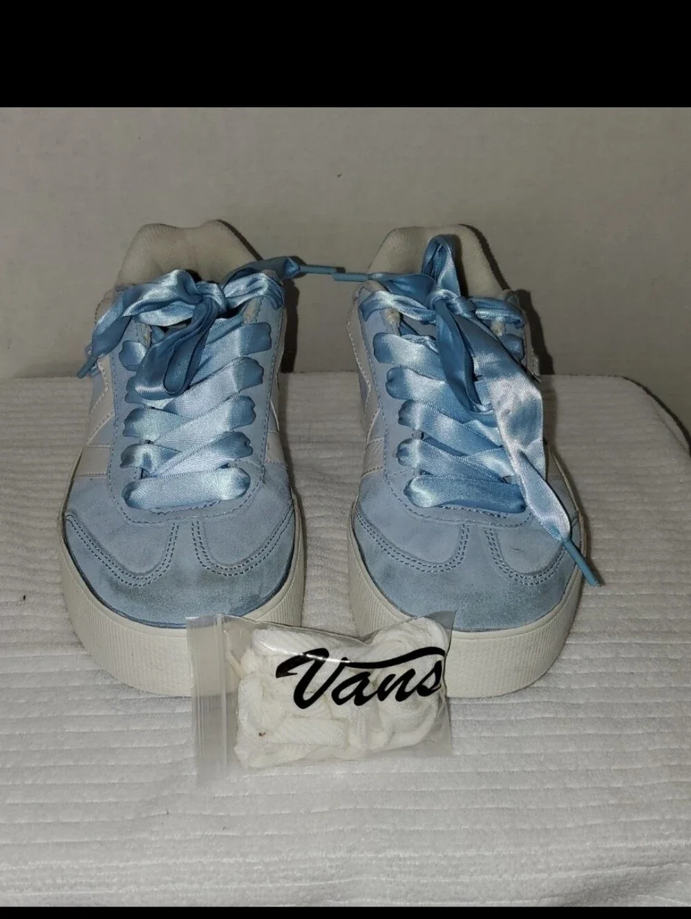 VINTAGE Vans Dream Blue/White Platform Fashion Sneakers with Ribbon Laces Size 7